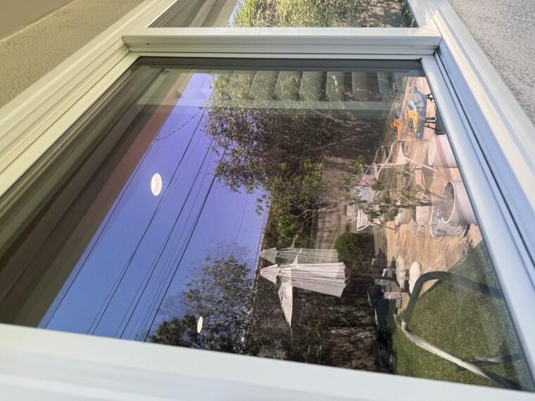 Streak-free window with clear backyard view